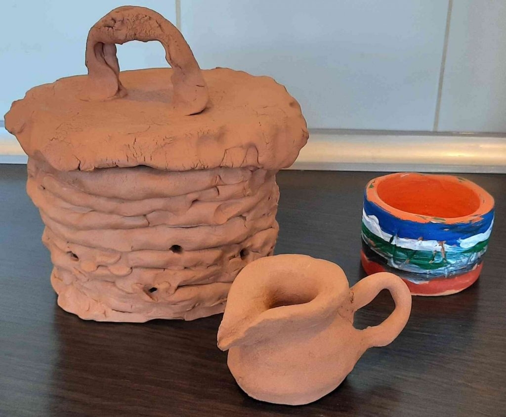 bernu-un-jauniesu-centra-keramikas-pulcina-audzeknu-virtuala-izstade-003-1024x844.jpg