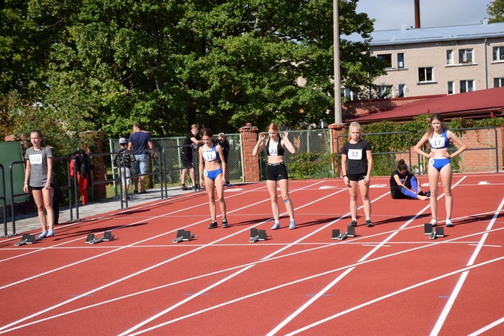 bernu-un-jauniesu-sporta-skolas-stadiona-atklasana-un-cempionats-vieglatletika-foto-leonids-valdonis-030-1024x683.jpg