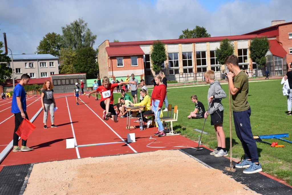 bernu-un-jauniesu-sporta-skolas-stadiona-atklasana-un-cempionats-vieglatletika-foto-leonids-valdonis-034-1024x683.jpg