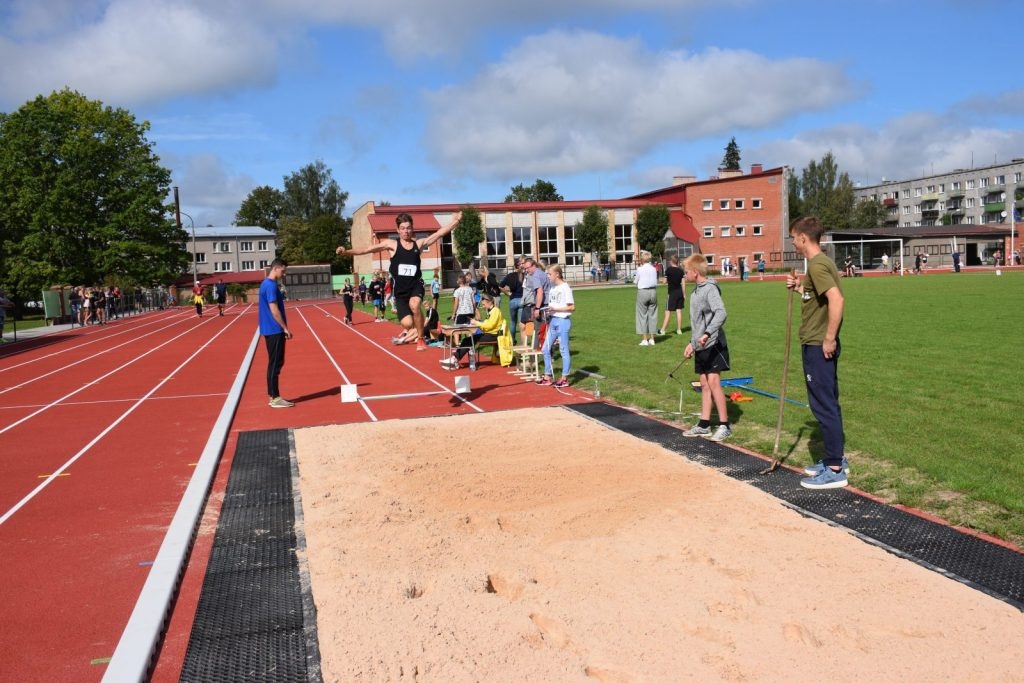 bernu-un-jauniesu-sporta-skolas-stadiona-atklasana-un-cempionats-vieglatletika-foto-leonids-valdonis-050-1024x683.jpg