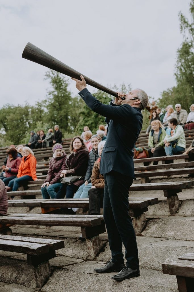 dziesmu-un-deju-svetku-ieskanas-koncerts-foto-r-klaucans-001-683x1024.jpg