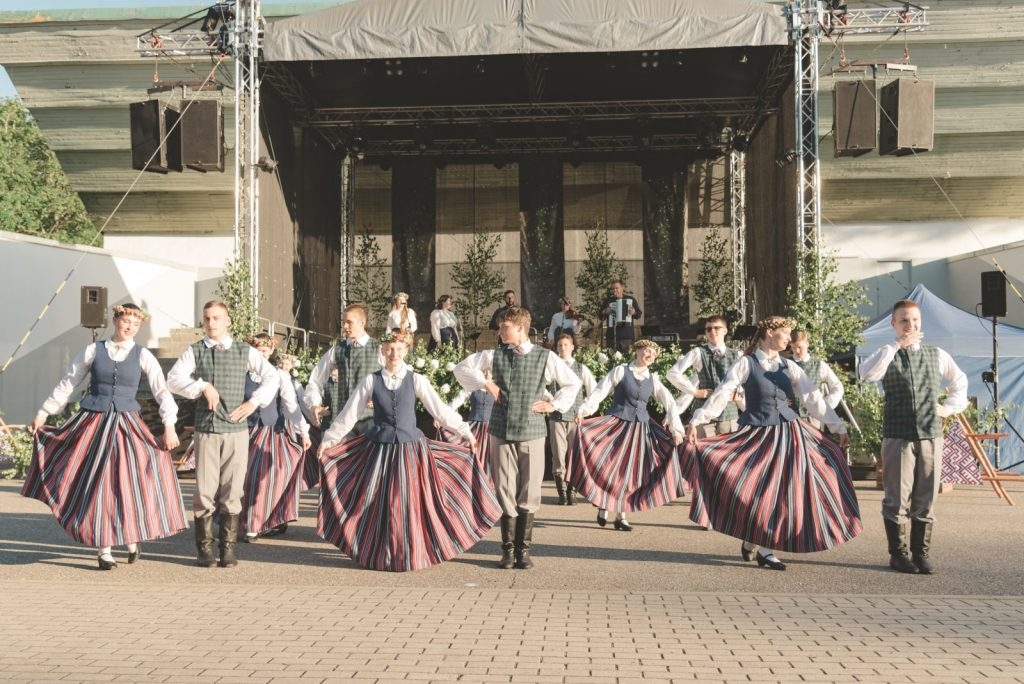 janu-festivals-preilos-24-06-2022-foto-l-uzulniks-017-1024x684.jpg