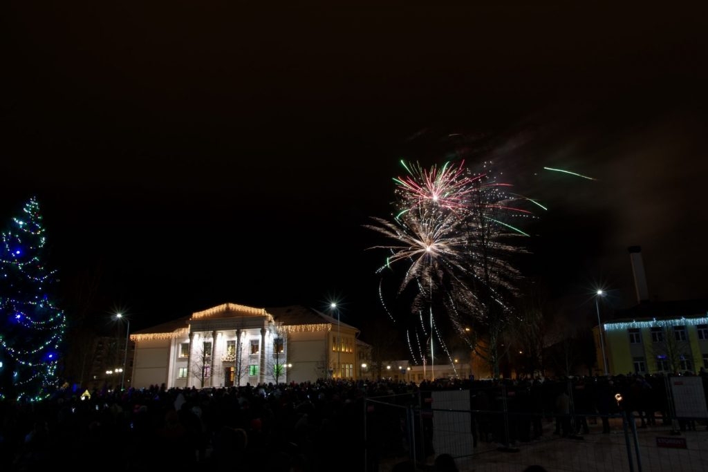 jauna-2019-gada-sagaidisana-un-svetku-saluts-preilos-foto-gunars-vilcans-011-1024x683.jpg