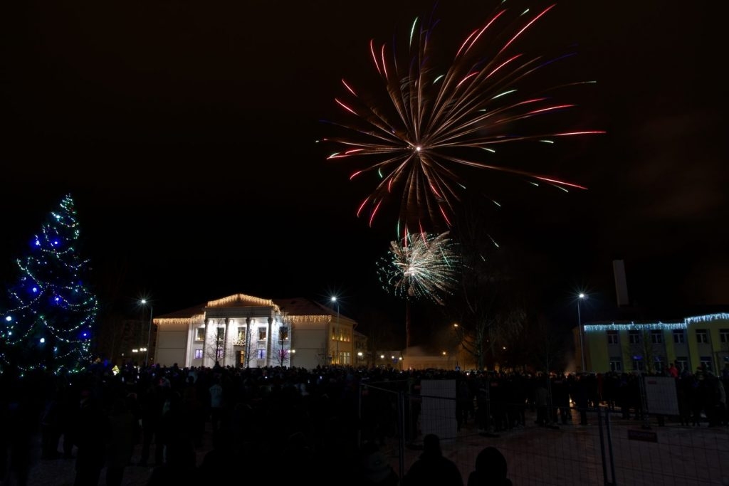 jauna-2019-gada-sagaidisana-un-svetku-saluts-preilos-foto-gunars-vilcans-016-1024x683.jpg