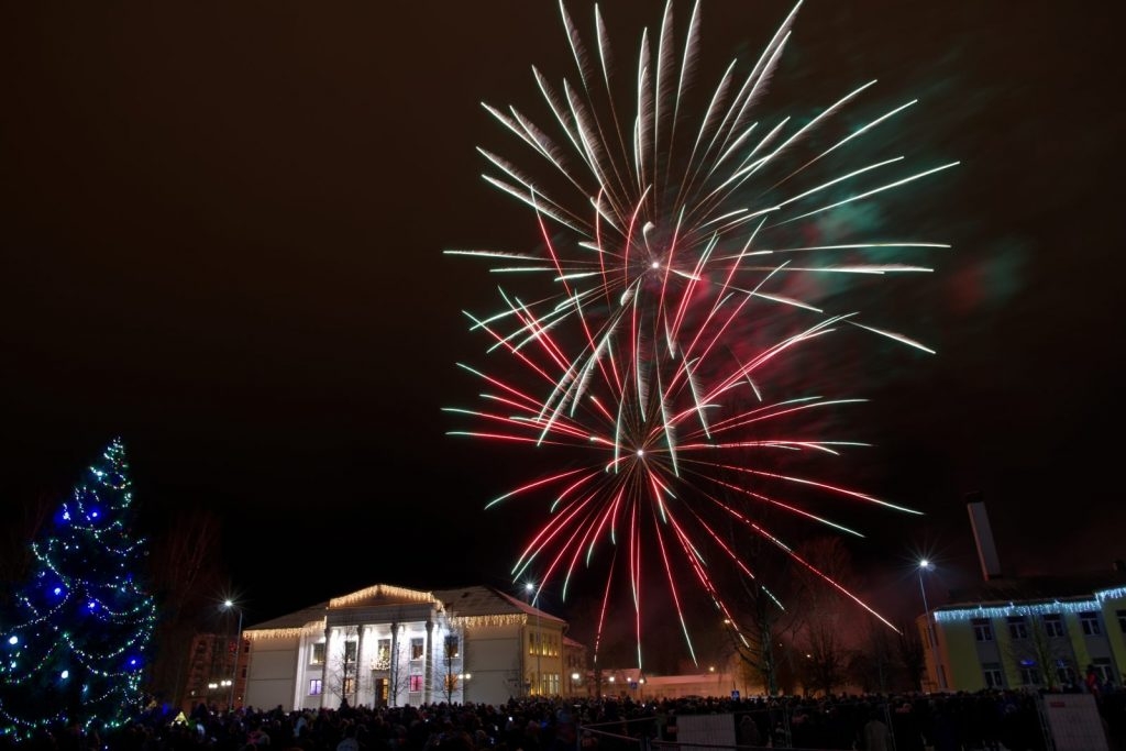 jauna-2019-gada-sagaidisana-un-svetku-saluts-preilos-foto-gunars-vilcans-020-1024x683.jpg