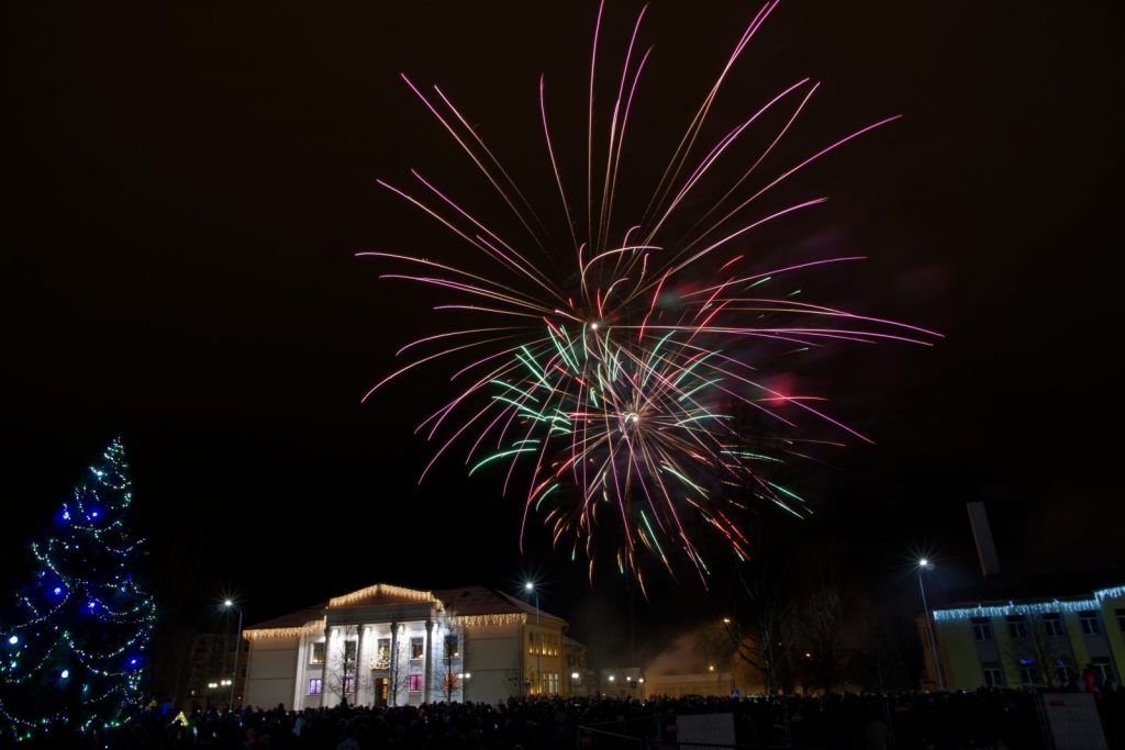 jauna-2019-gada-sagaidisana-un-svetku-saluts-preilos-foto-gunars-vilcans-022-1024x683.jpg