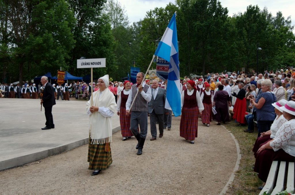 latgales-novada-17-senioru-dziesmu-un-deju-festivals-045-1024x678.jpg