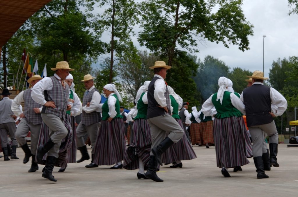 latgales-novada-17-senioru-dziesmu-un-deju-festivals-101-1024x678.jpg