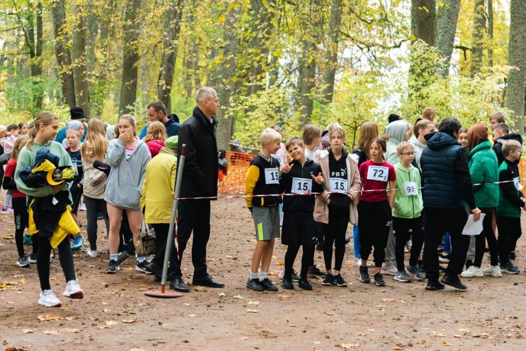 latvijas-skolu-federacijas-rudens-stafesu-kross-foto-l-uzulniks-030-1024x684.jpg