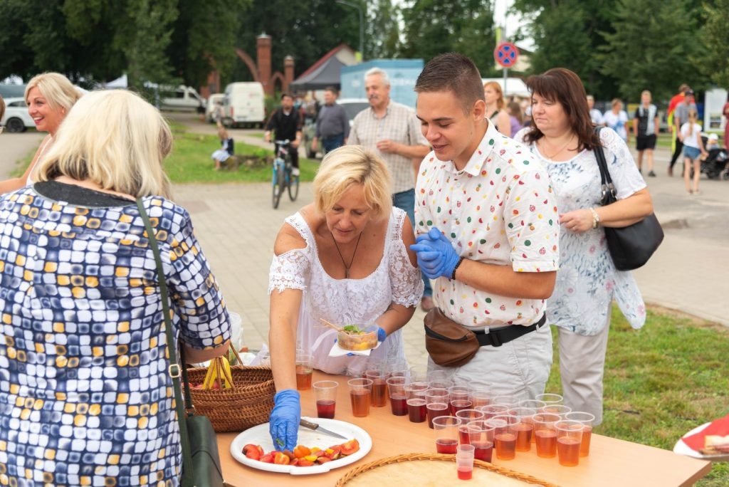 pagastu-dizosanas-dgustacijas-konkursi-amatiermakslas-kolektivu-sasauksanas-foto-l-uzulniks-065-1024x684.jpg