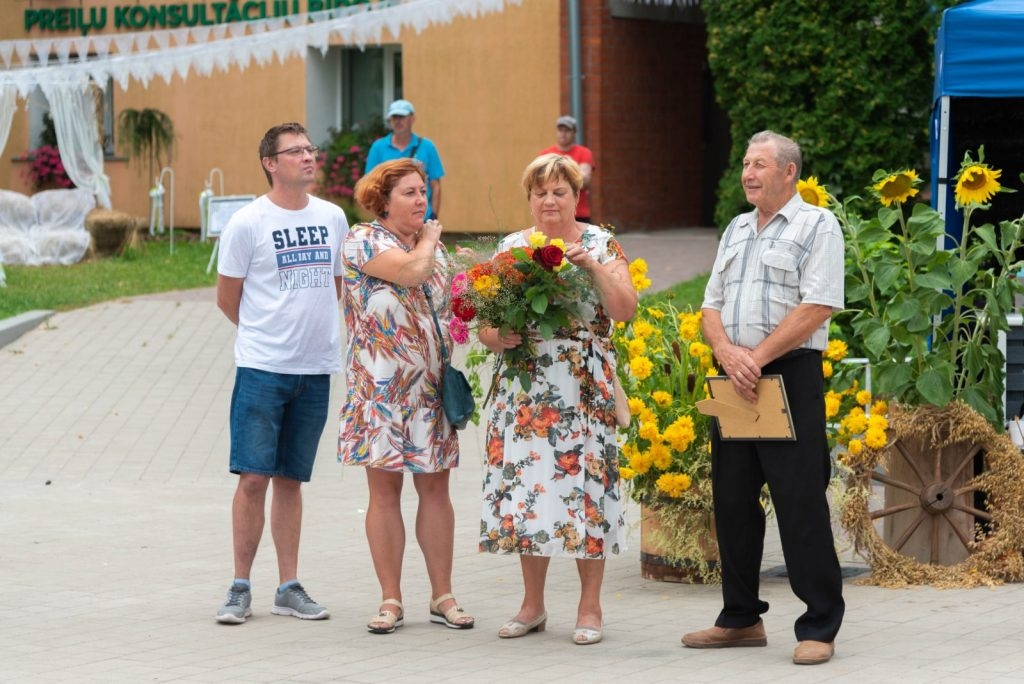 pagastu-dizosanas-dgustacijas-konkursi-amatiermakslas-kolektivu-sasauksanas-foto-l-uzulniks-083-1024x684.jpg