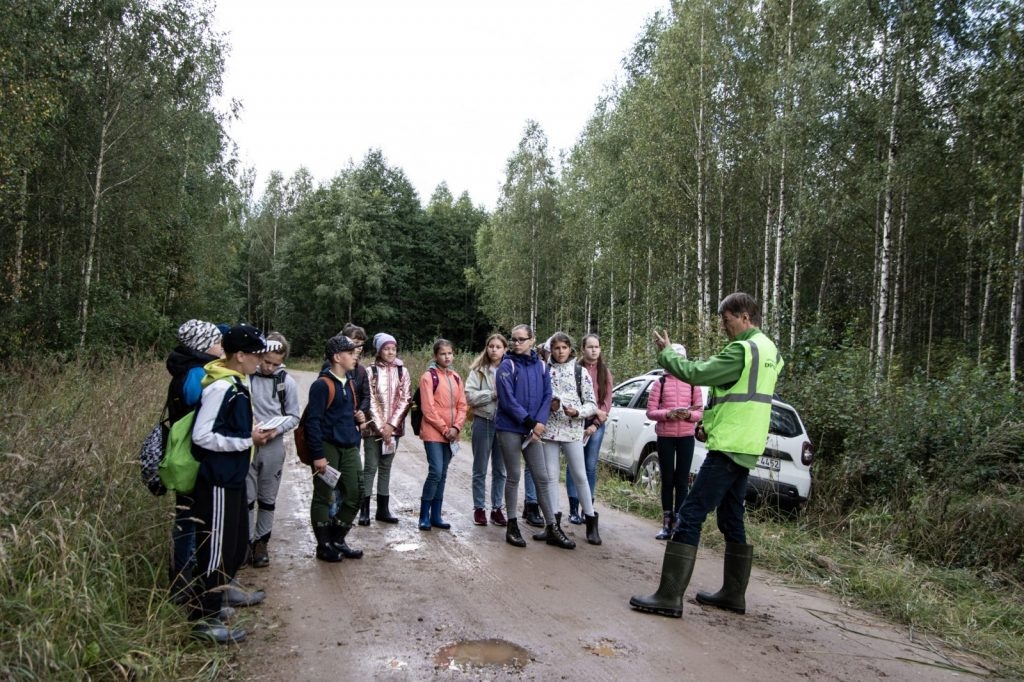 preilu-1-pamatskolas-6-klasu-audzeknu-ekspedicija-meza-foto-ieva-babre-051-1024x682.jpg