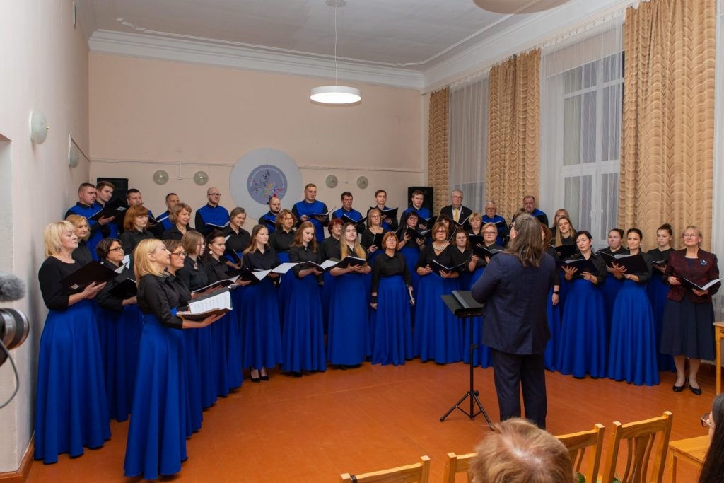 preilu-novada-skolotaju-kora-latgale-50-gadu-jubilejas-koncerts-foto-v-agurjanovs-012-1024x683.jpg