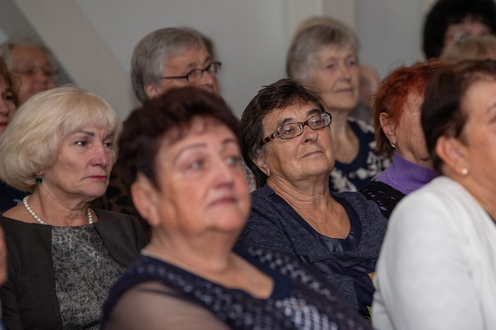 starptautiskajai-senioru-dienai-veltits-pasakums-dzelteno-lapu-valsis-preilos-foto-v-agurjanovs-022-1024x682.jpg