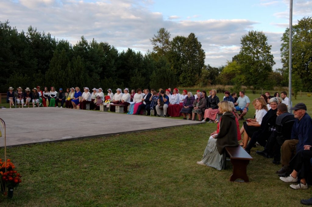 vasaras-sezonas-nosleguma-pasakums-un-netradicionalo-dancu-vakars-sauna-foto-gunars-v-015-1024x678.jpg