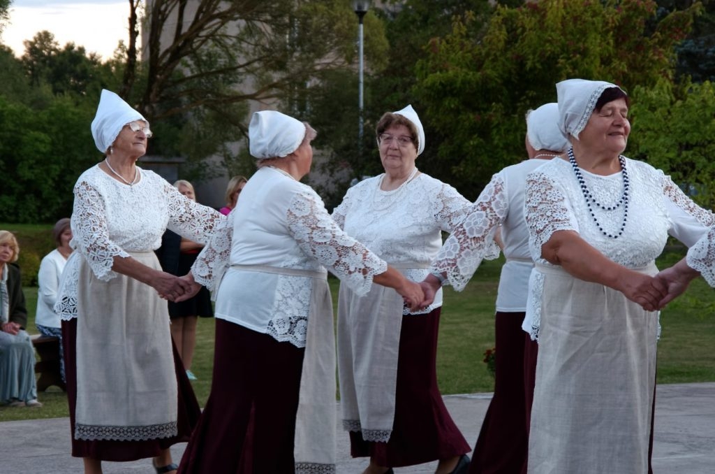 vasaras-sezonas-nosleguma-pasakums-un-netradicionalo-dancu-vakars-sauna-foto-gunars-v-046-1024x678.jpg