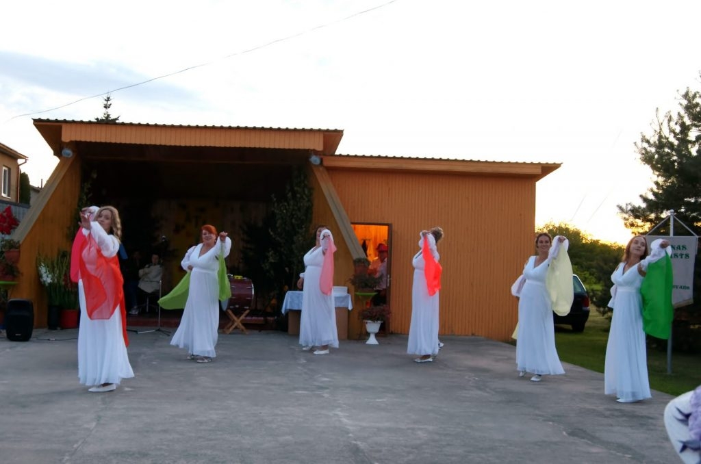 vasaras-sezonas-nosleguma-pasakums-un-netradicionalo-dancu-vakars-sauna-foto-gunars-v-056-1024x678.jpg