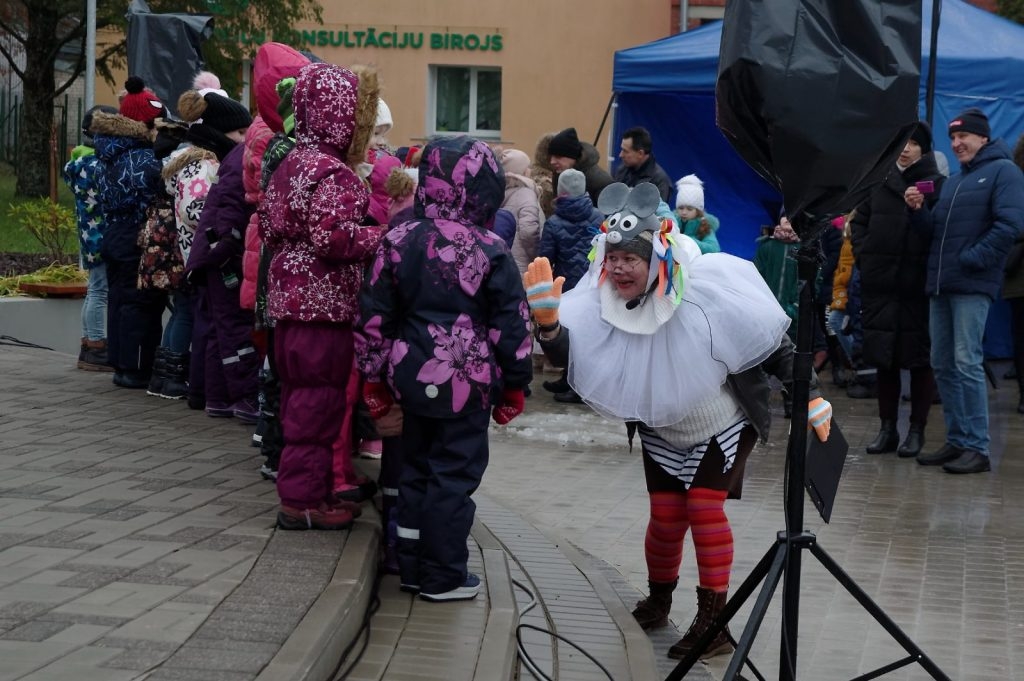 ziemassvetku-svetku-egles-iedegsana-foto-gunars-vilcans-001-1024x681.jpg