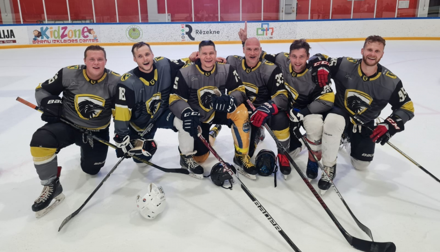 Preiļu hokeja komanda gūst pārliecinošu uzvaru “Rēzekne Open 2023 Sporta nakts” sacensībās Rēzeknē