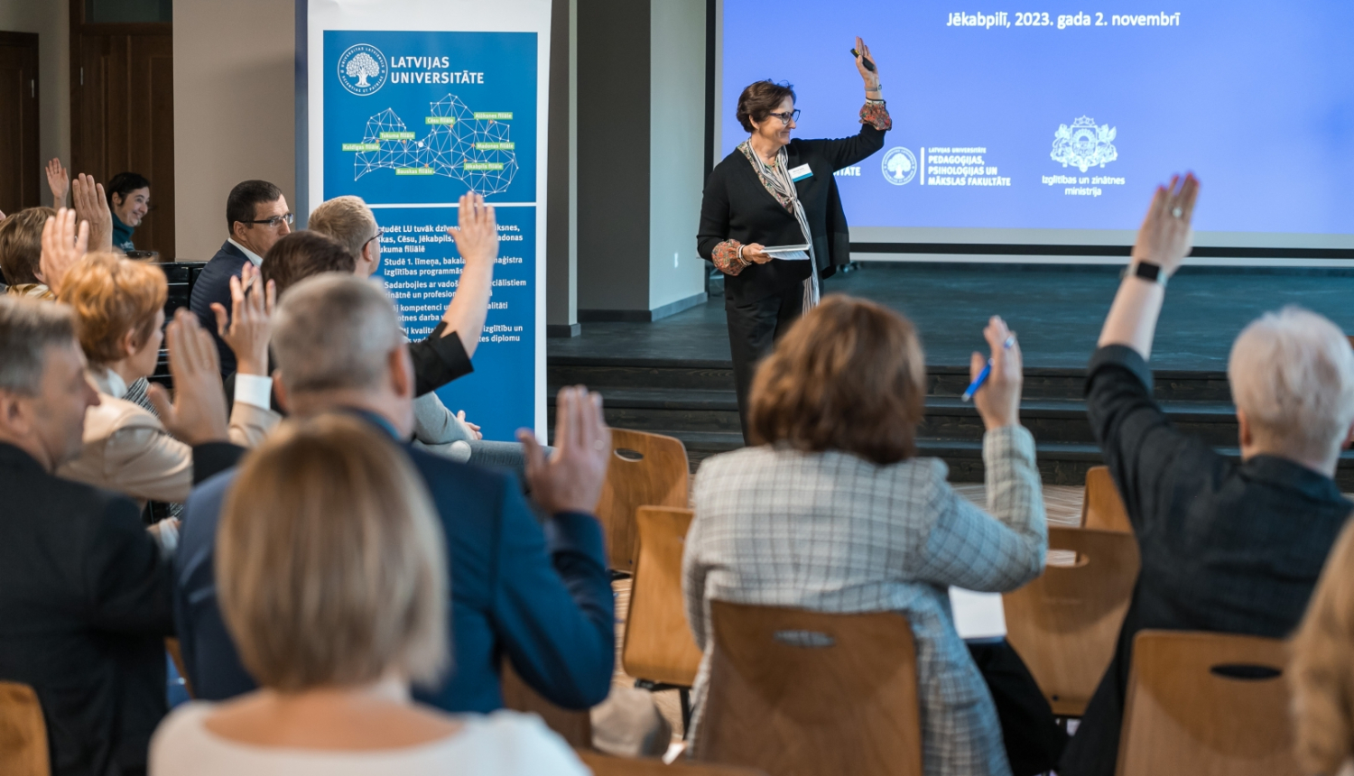 Skolotāja profesijā nereti grūtākais ir darbs ar pieaugušajiem