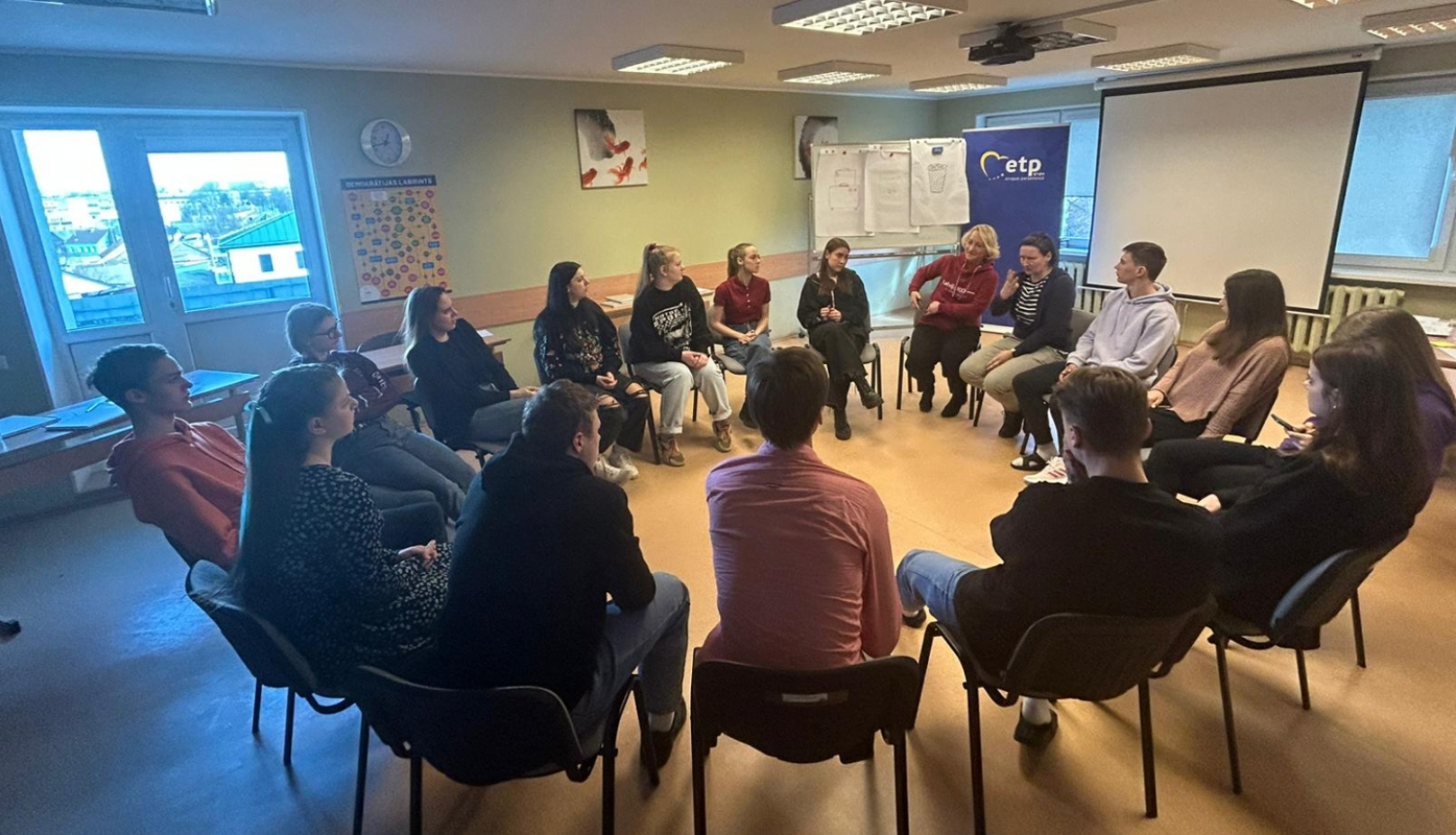 Noslēgušās Latgales jauniešu-līderu apmācības “Ar stiprām saknēm Latvijā un Eiropā”