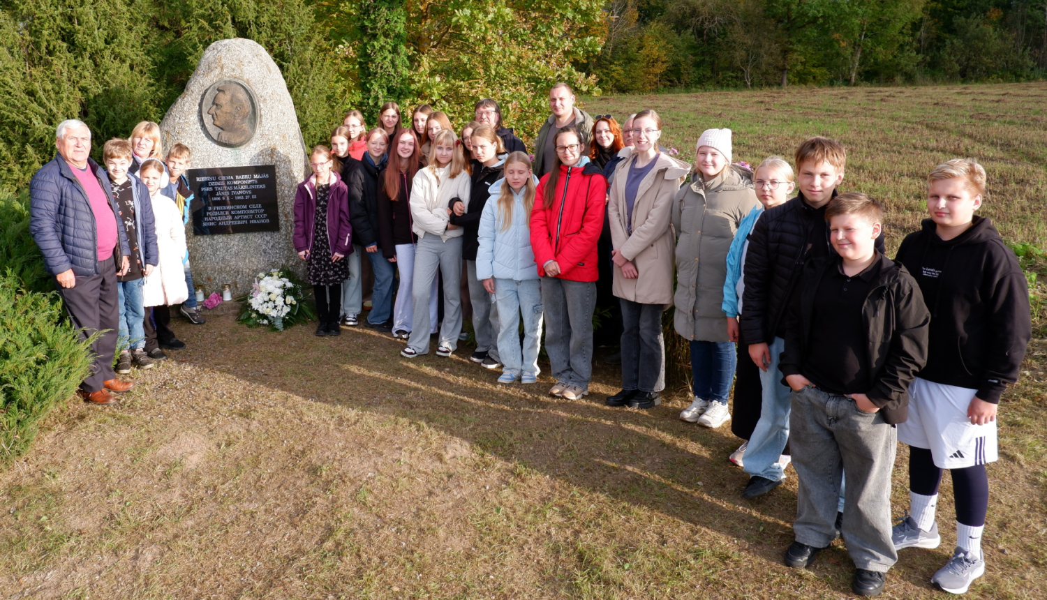 Oktobris izcilā komponista Jāņa Ivanova zīmē