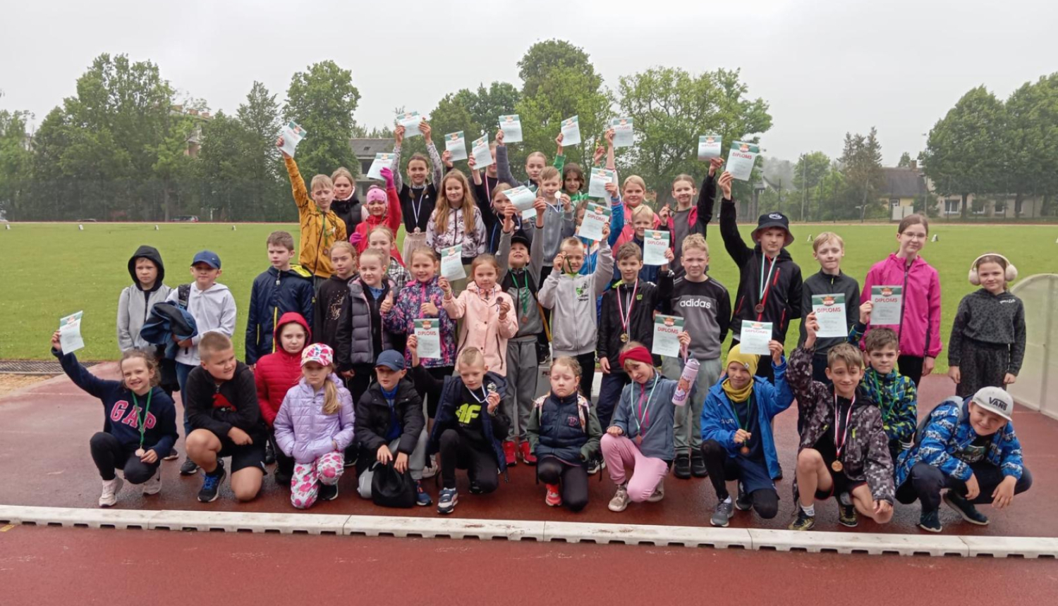 Aizvadītas Preiļu novada BJSS vieglatlētikas sacensības četrcīņā U-10,U-12 grupām