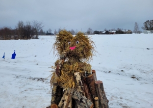 Meteņdienas pasākums Pilišķu pilskalnā