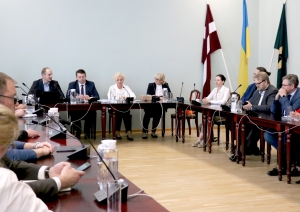 25. aprīlī Preiļos izbraukuma sēdē tikās Latvijas Republikas Saeimas Valsts pārvaldes un pašvaldības komisija