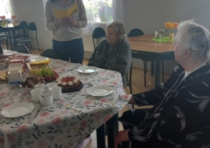 SAC “Aglona” sveic klienti Regīnu Ušacku 85 gadu jubilejā