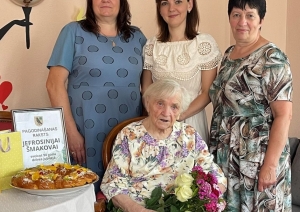 SAC “Rušona” sumina dzīves jubilejās Jefrosiniju Šmakovu un Regīnu Luriņu