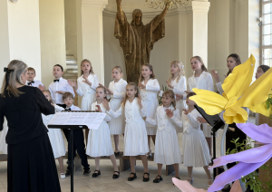Aglonas bazilikas Baltajā zālē izskanēja emocionāls, skaists Preiļu novada Koru konkurss - skate